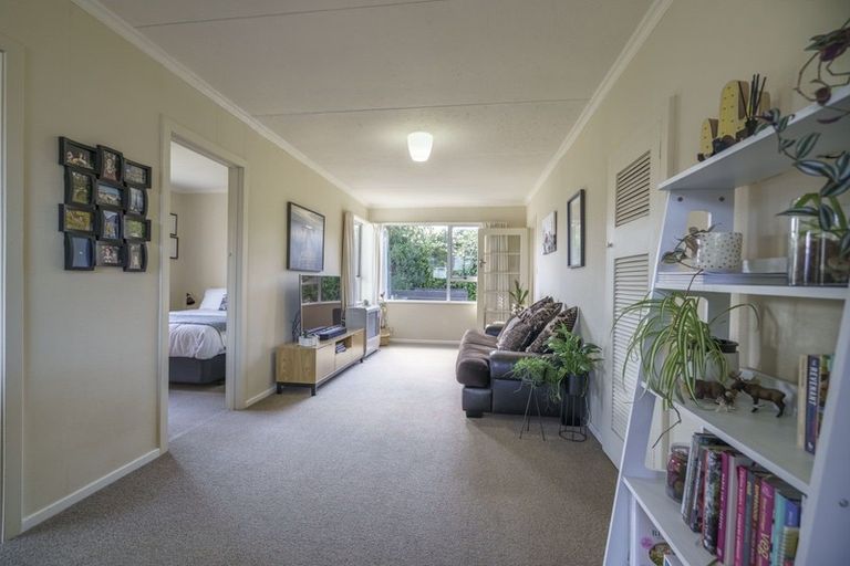 Photo of property in 23 Home Street, Manapouri, 9679