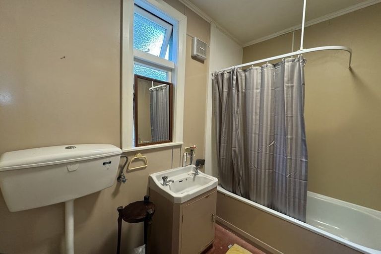 Photo of property in 107 Majoribanks Street, Mount Victoria, Wellington, 6011