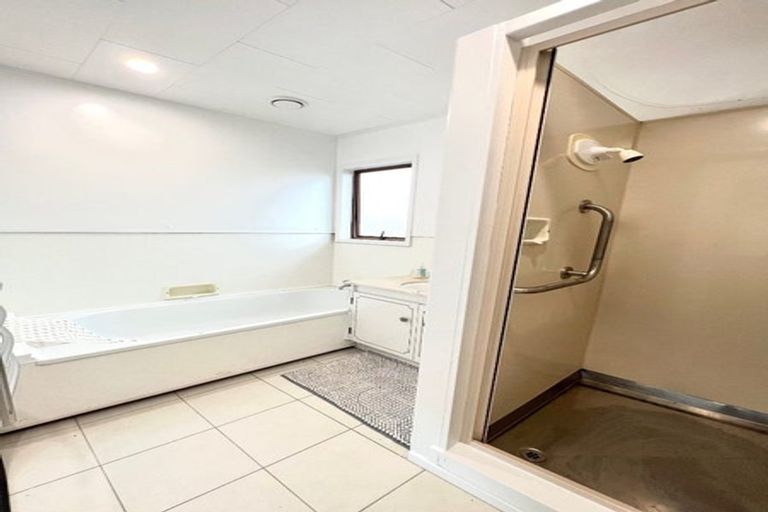 Photo of property in 4/46 Seabrook Avenue, New Lynn, Auckland, 0600