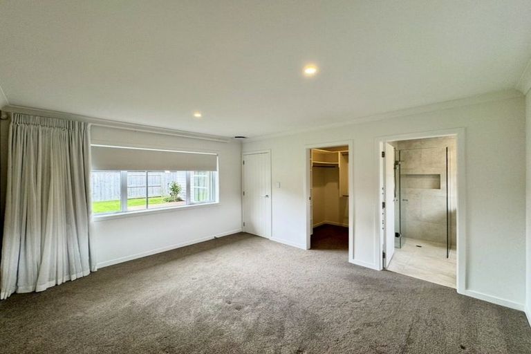 Photo of property in 31 Freedom Drive, Kelvin Grove, Palmerston North, 4414