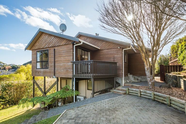 Photo of property in 29 Observatory Close, Whitby, Porirua, 5024