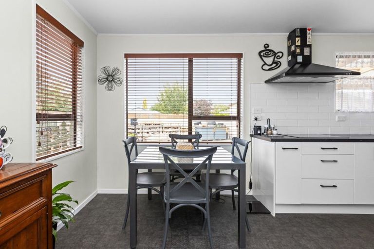 Photo of property in 809 Collinge Road, Mayfair, Hastings, 4122