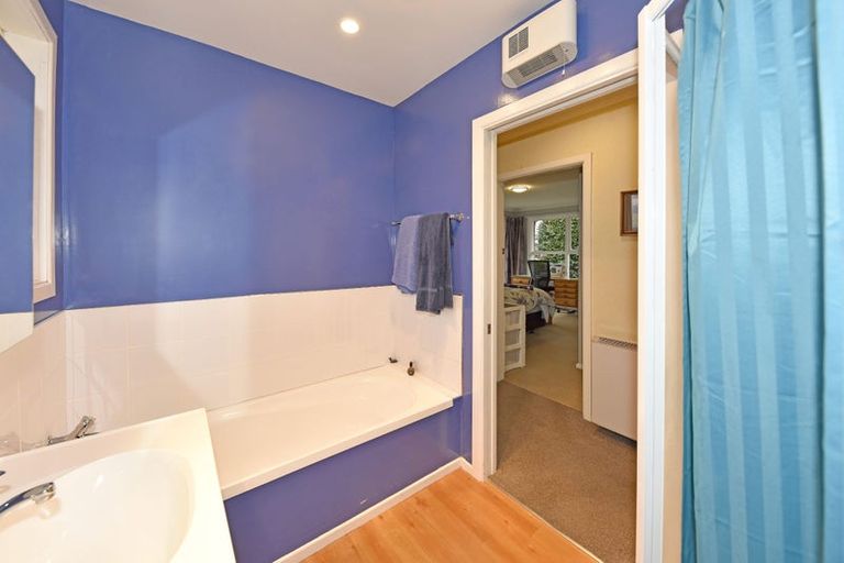 Photo of property in 8 Kingsgate Place, Burnside, Christchurch, 8053