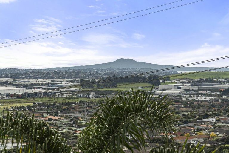 Photo of property in 158 Redoubt Road, Flat Bush, 2019