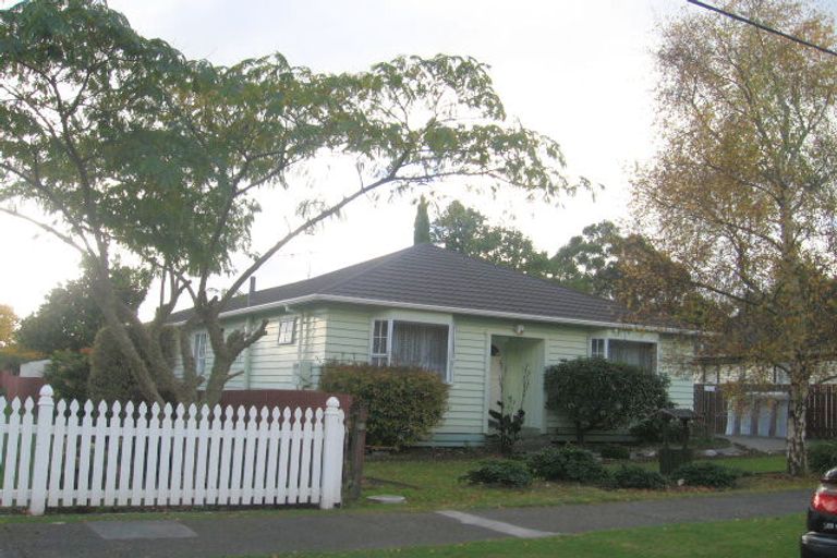 Photo of property in 11 Poole Crescent, Wainuiomata, Lower Hutt, 5014
