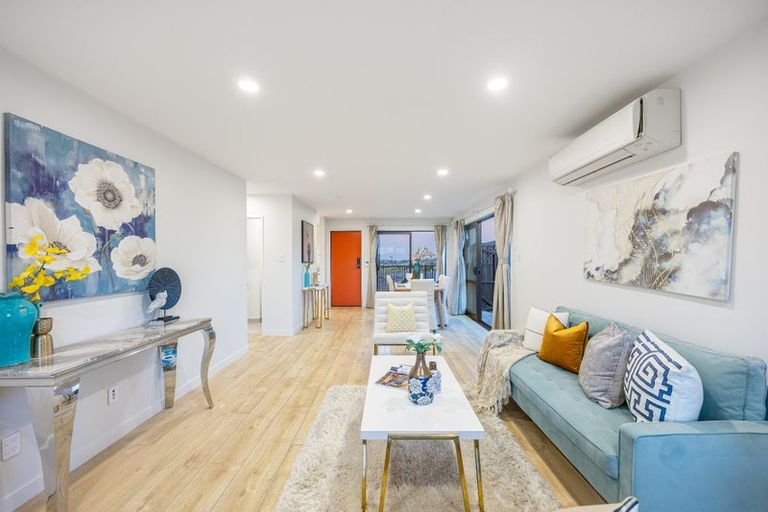 Photo of property in 2 James Mcleod Way, Silverdale, 0932