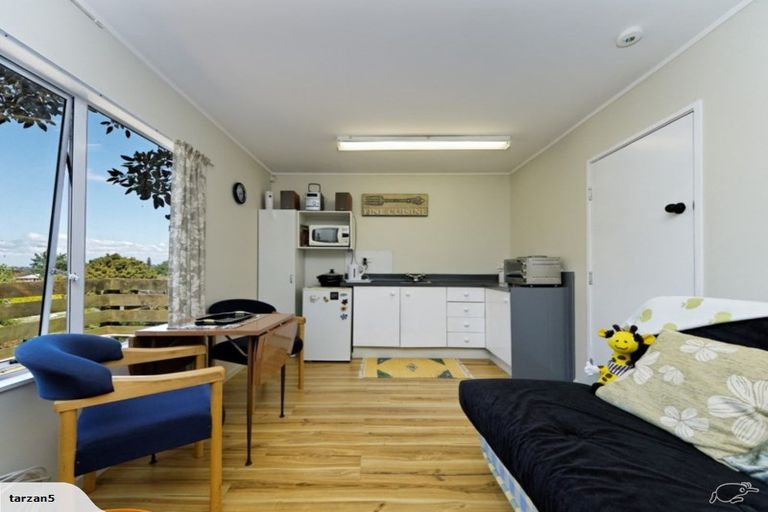 Photo of property in 54a West Coast Road, Glen Eden, Auckland, 0602