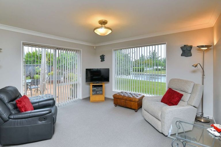 Photo of property in 15 Elm Drive, Rangiora, 7400