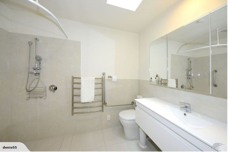 Photo of property in 62 Kotare Street, Fendalton, Christchurch, 8041