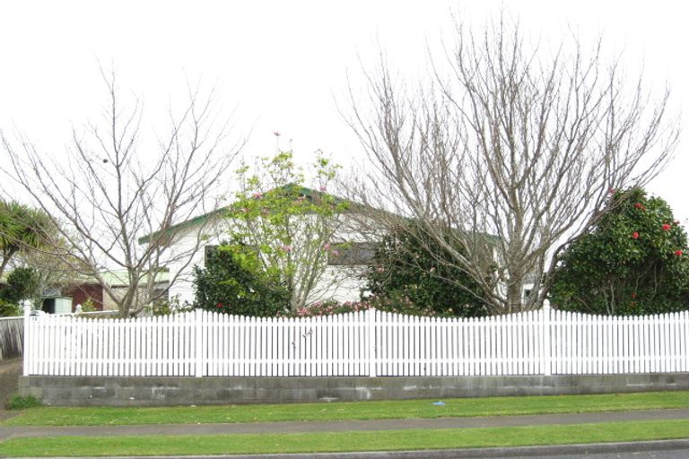 Photo of property in 10 Silvan Place, Bell Block, New Plymouth, 4312