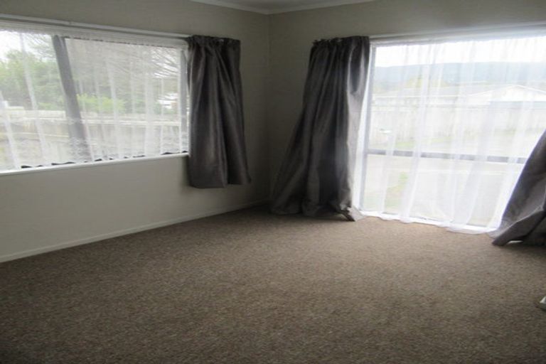 Photo of property in 31 Delaware Grove, Totara Park, Upper Hutt, 5018