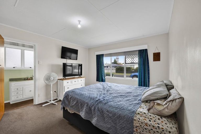 Photo of property in 8 George Street, Hawera, 4610