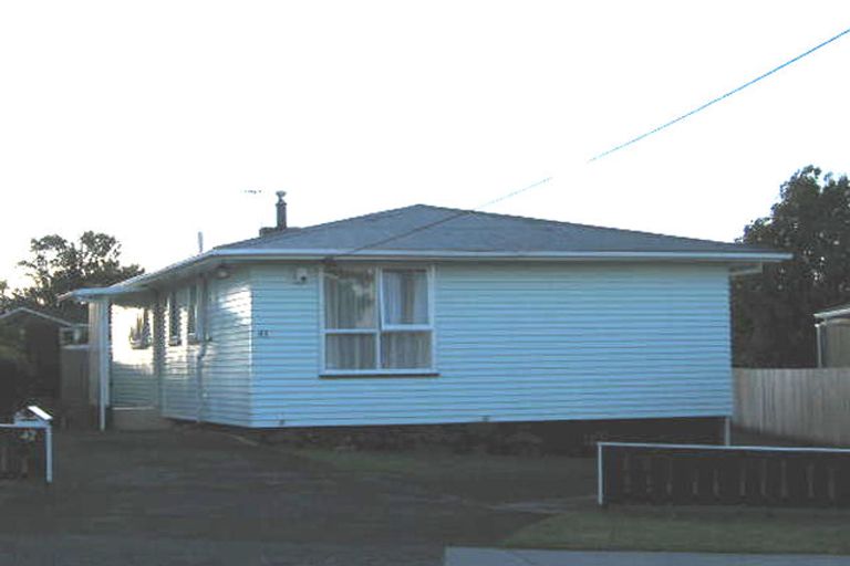 Photo of property in 42 Hepburn Road, Glendene, Auckland, 0602