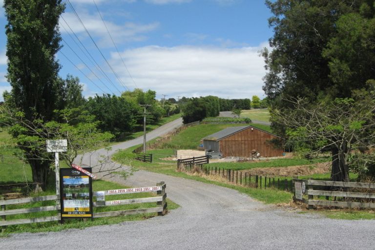 Photo of property in 205d Ingram Road, Bombay, Drury, 2579