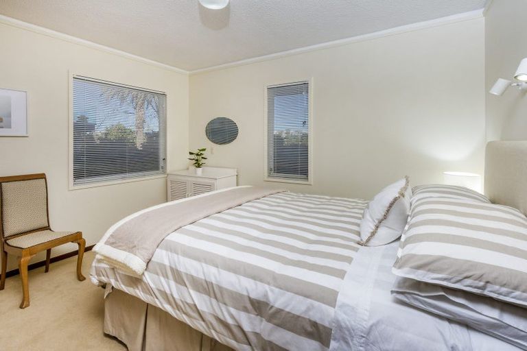 Photo of property in 47 Sylvan Park Avenue, Milford, Auckland, 0620