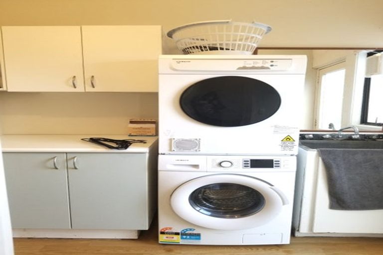 Photo of property in 2 Corric Hill, Torbay, Auckland, 0630