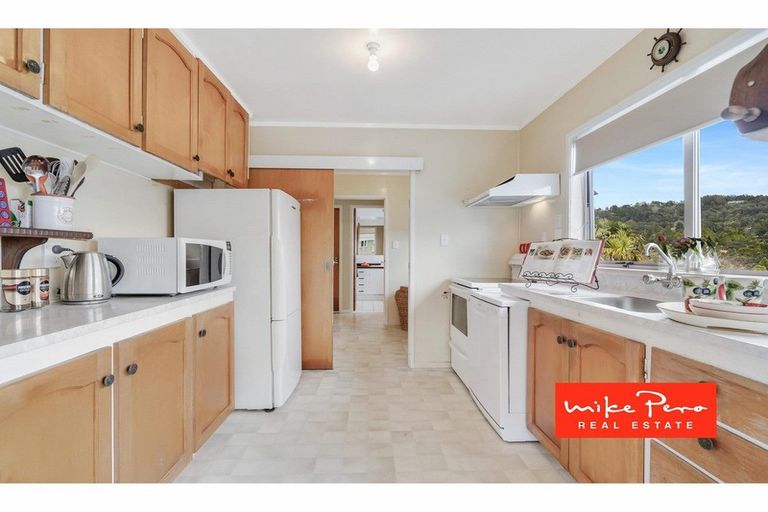 Photo of property in 65 Konini Road, Titirangi, Auckland, 0604