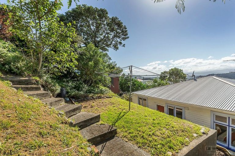 Photo of property in 51 Farnham Street, Mornington, Wellington, 6021