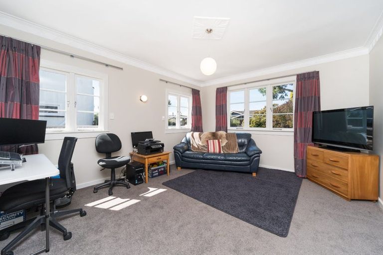 Photo of property in 5 Karamu Avenue, Takaro, Palmerston North, 4410