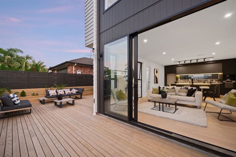 Photo of property in 7/5 Lemon Grove Lane, Greenhithe, Auckland, 0632