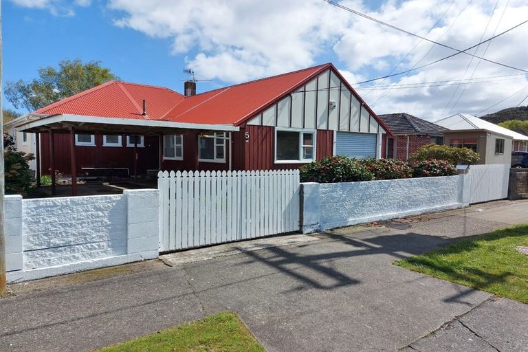 Photo of property in 5 Fleet Street, Naenae, Lower Hutt, 5011