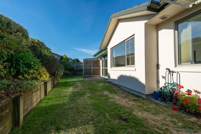 Photo of property in 6 Lakeridge Close, Rangatira Park, Taupo, 3330
