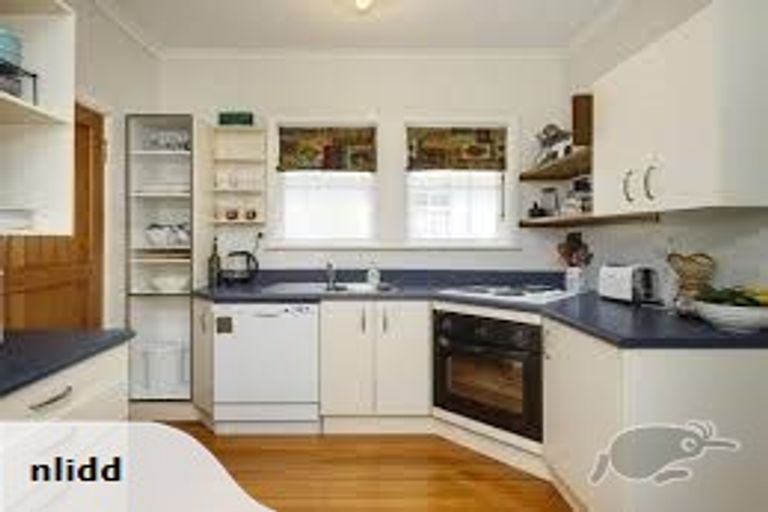 Photo of property in 35 Thomson Street, West End, Palmerston North, 4412