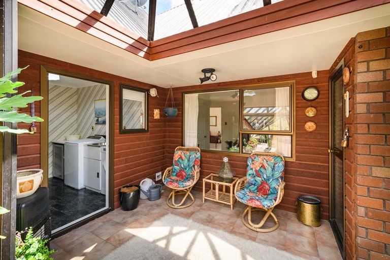 Photo of property in 91 Waterloo Crescent, Hokowhitu, Palmerston North, 4410