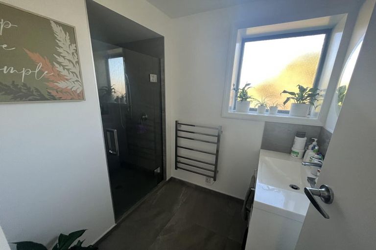 Photo of property in 2 Grosvenor Street, Redwood, Christchurch, 8051