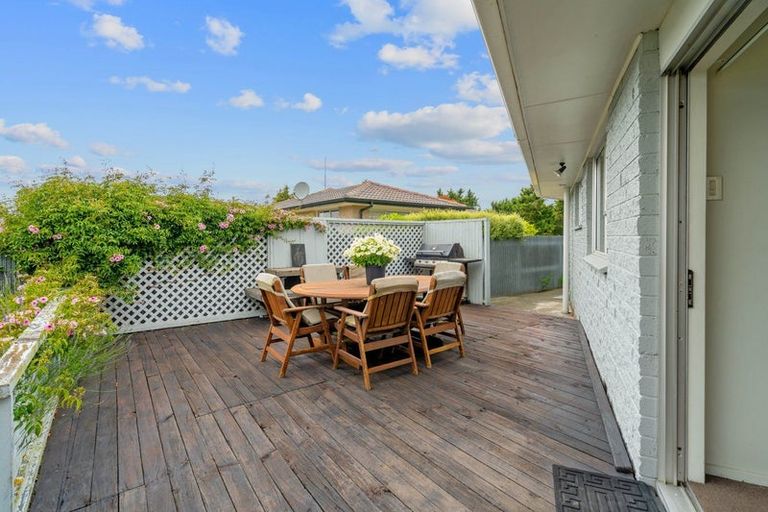 Photo of property in 46 Oakley Crescent, Hornby, Christchurch, 8042