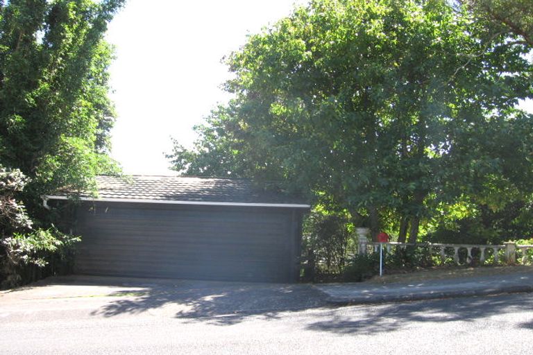 Photo of property in 27 Pemberton Avenue, Bayview, Auckland, 0629