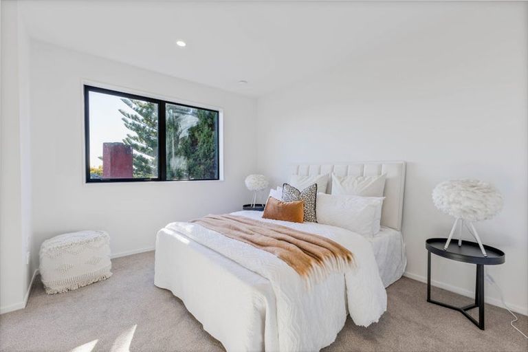 Photo of property in 44c Bruce Road, Glenfield, Auckland, 0629