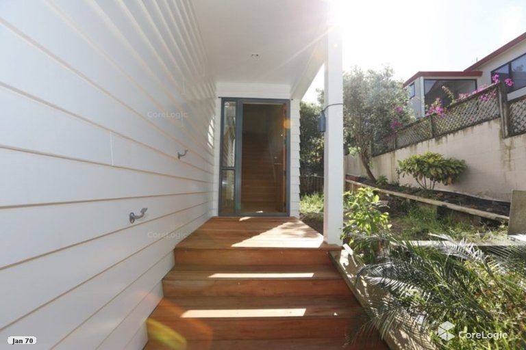 Photo of property in 121a Hobsonville Road, West Harbour, Auckland, 0618