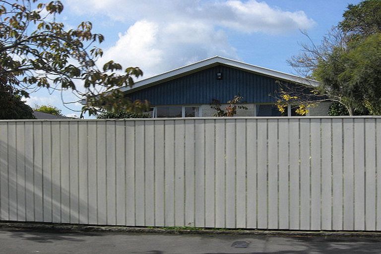 Photo of property in 22 Longmuir Street, Ilam, Christchurch, 8041