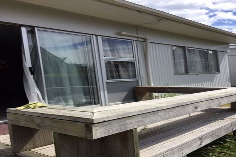 Photo of property in 2/11 Aorangi Place, Birkenhead, Auckland, 0626