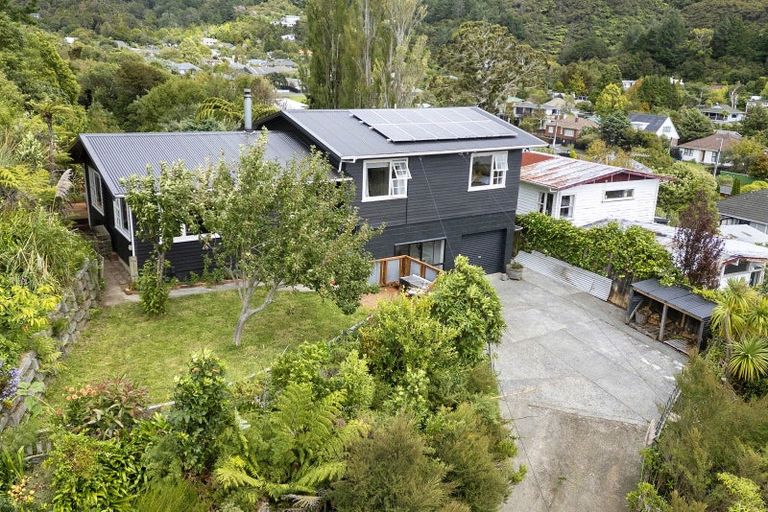 Photo of property in 53 Lowry Crescent, Stokes Valley, Lower Hutt, 5019