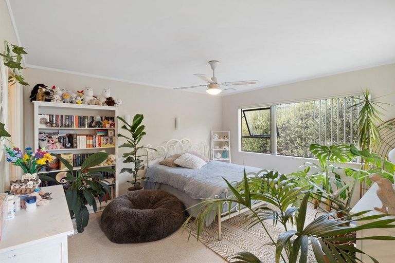 Photo of property in 2/49 Carlisle Road, Torbay, Auckland, 0630