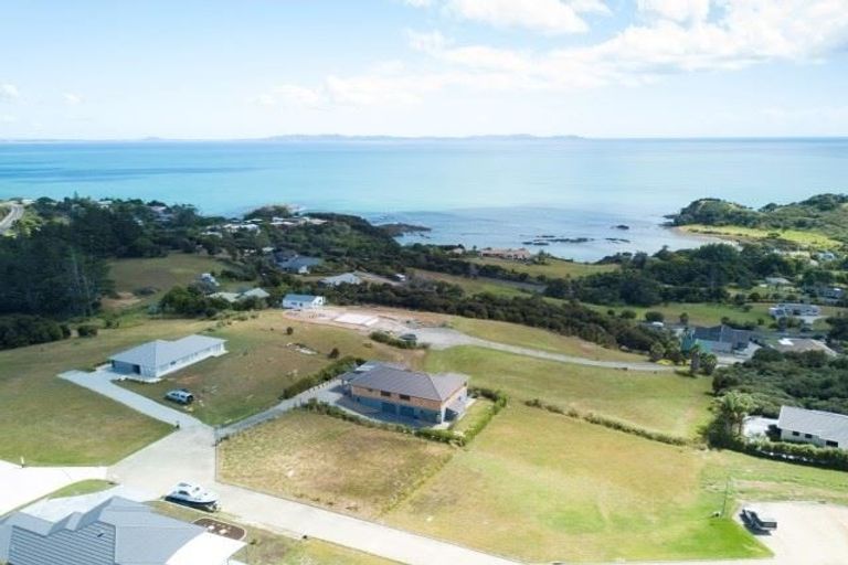 Photo of property in 34 Eagles Way, Cable Bay, 0420