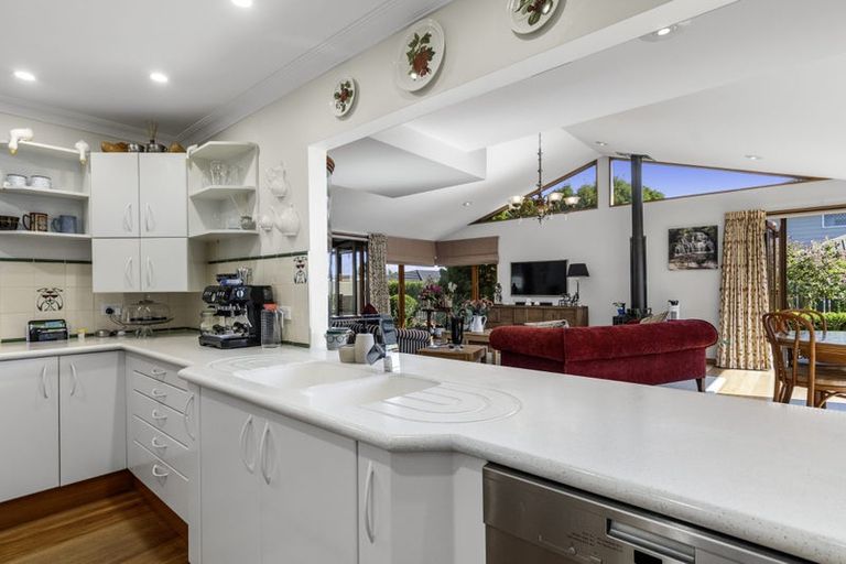 Photo of property in 11 Laing Place, Otumoetai, Tauranga, 3110