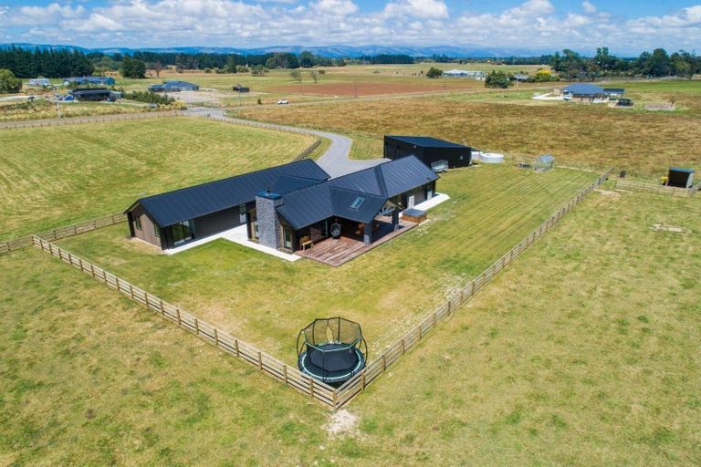 Photo of property in 151 Nannestads Line, Bunnythorpe, Palmerston North, 4775