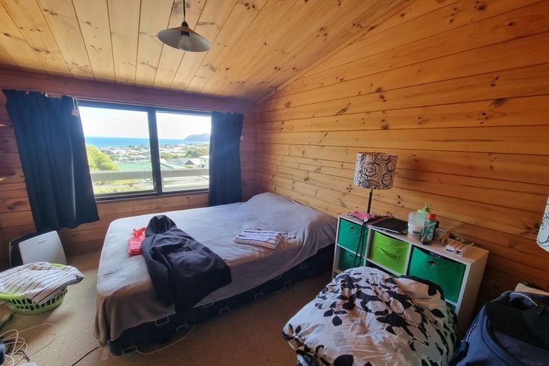 Photo of property in 10 Mervyn Place, Plimmerton, Porirua, 5026