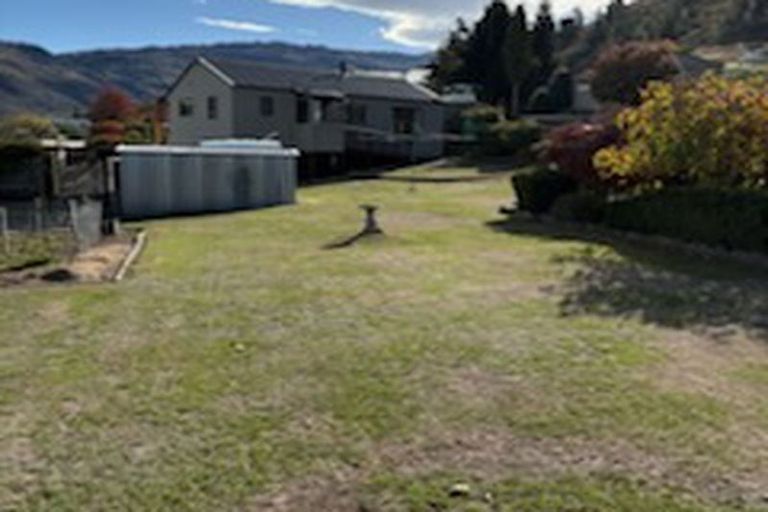 Photo of property in 27 Fraser Street, Clyde, 9330