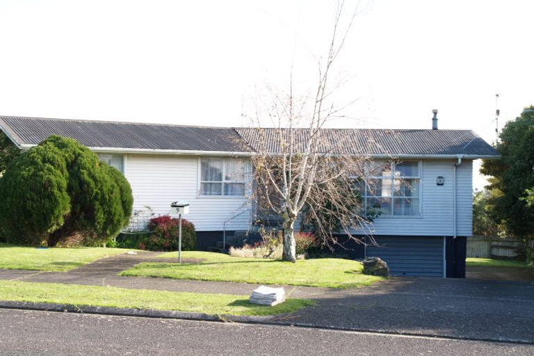 Photo of property in 2 Celia Place, Mangere East, Auckland, 2024