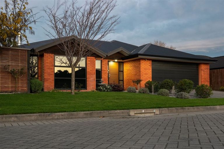 Photo of property in 36 Magnolia Drive, Springlands, Blenheim, 7201