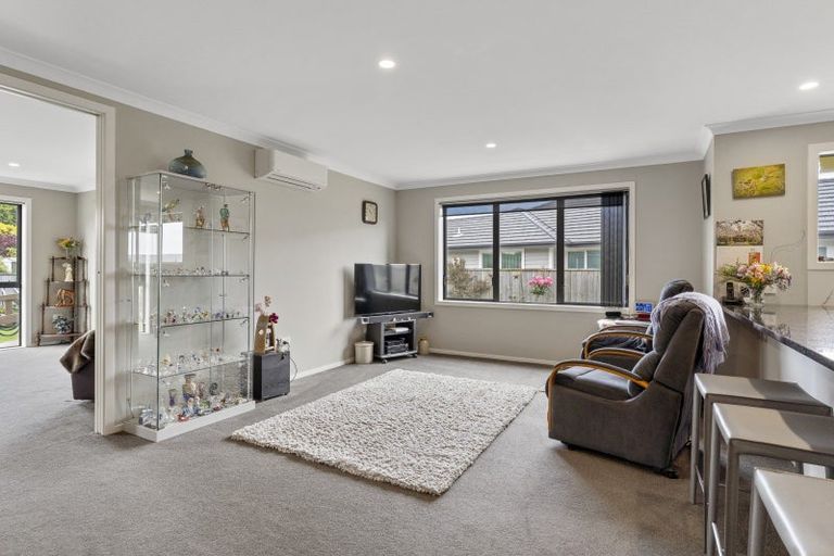 Photo of property in 35 Waipunahau Road, Waikanae, 5036