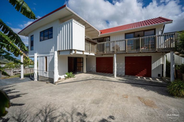 Photo of property in 37 Whaka Street, Maungaturoto, 0520