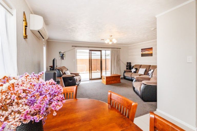 Photo of property in 25 Mcleavey Drive, Kelvin Grove, Palmerston North, 4414