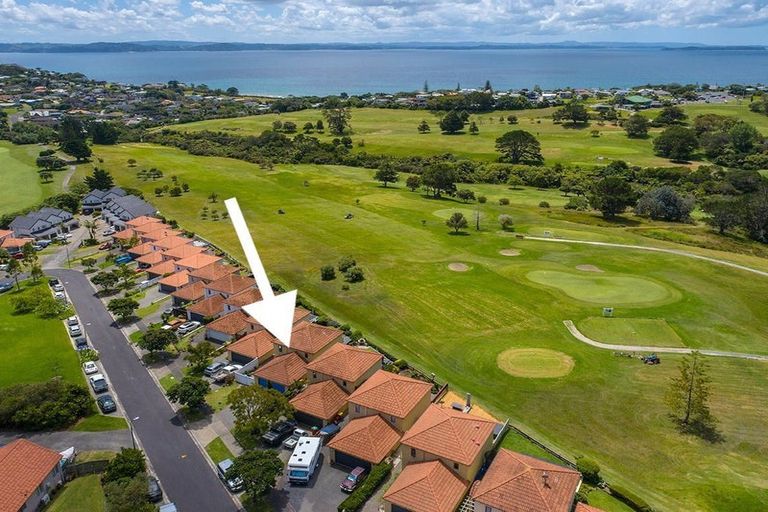 Photo of property in 11 Alverna View, Gulf Harbour, Whangaparaoa, 0930