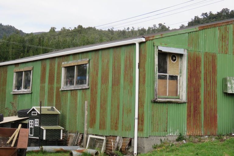 Photo of property in 3 Aylmer Street, Ross, 7812