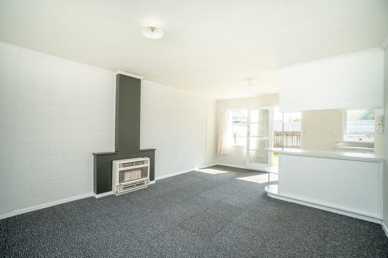 Photo of property in 3 Seddon Street, Takaro, Palmerston North, 4412